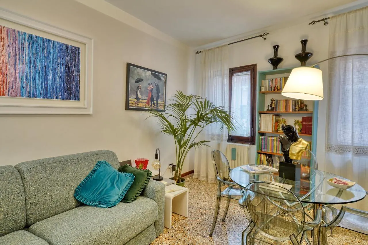 Biennale Venice Charme Apartment 0*,  意大利